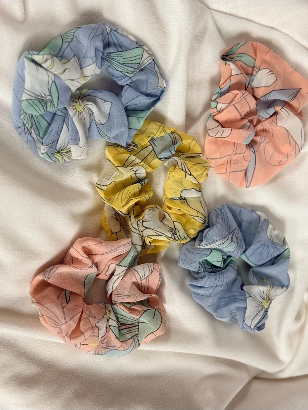 Brand New-Pack of 5-Floral Fabric Scrunchie - Multi Color Hair Accessory